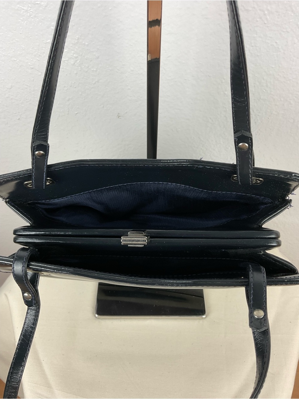 Vintage 1960's Blue Dofan of France Hand Bag with Silver-Tone Hardware - Picture 4 of 11